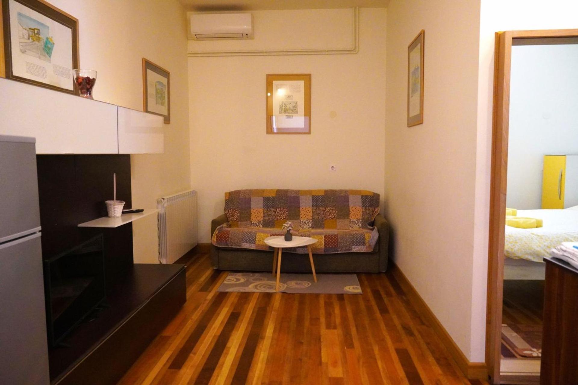 Lana House With Apartment Petrovija 外观 照片