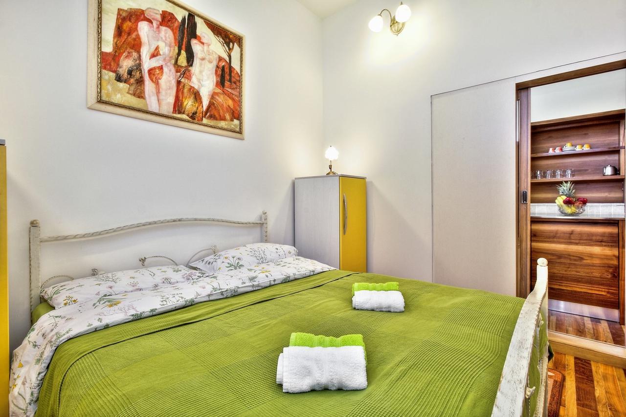 Lana House With Apartment Petrovija 外观 照片