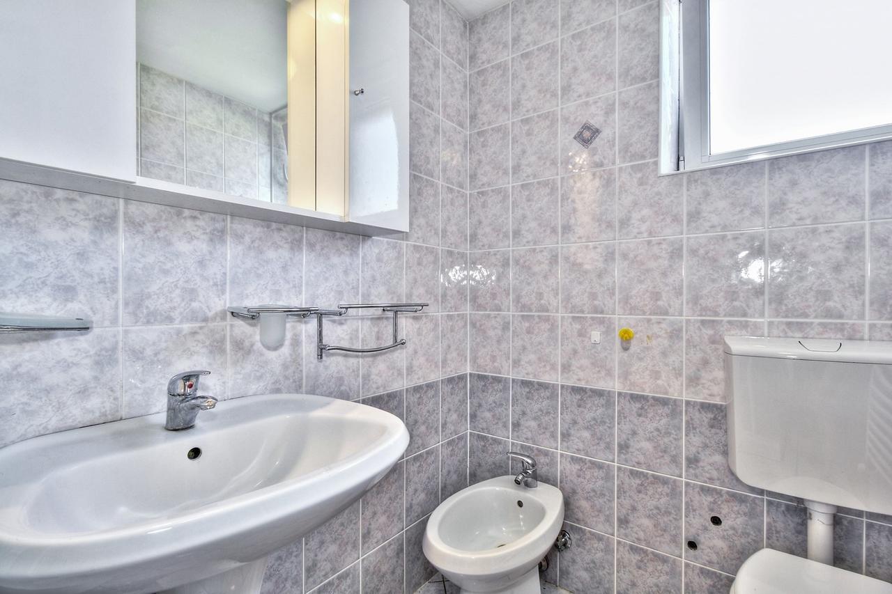 Lana House With Apartment Petrovija 外观 照片