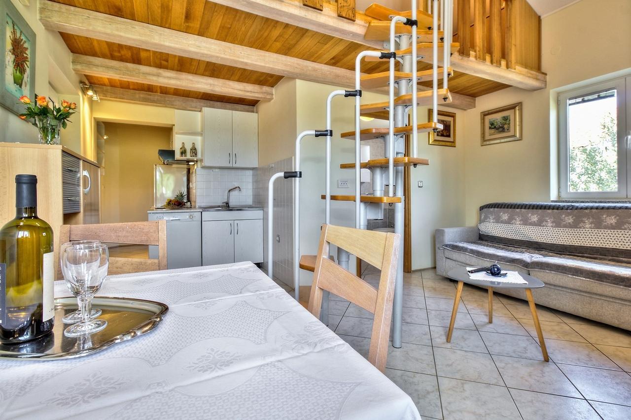 Lana House With Apartment Petrovija 外观 照片